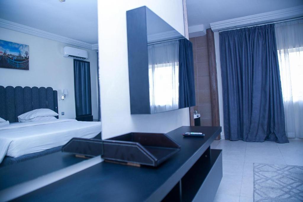 Summerset Continental Hotel Maitama By T E L E Hospitality Abuja Exterior photo